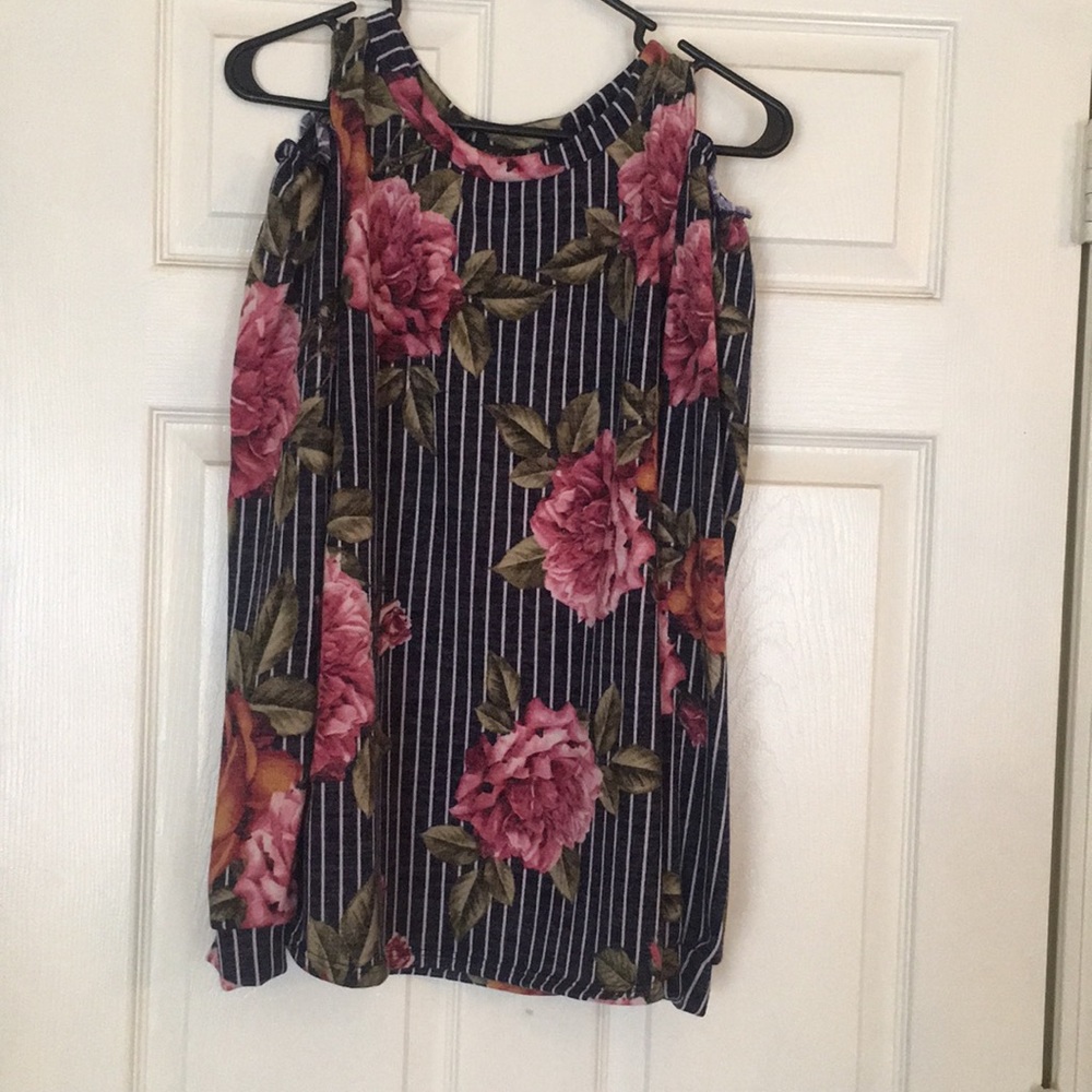 Boutique brand size medium tunic cold shoulder